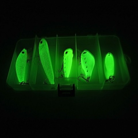 светящаяся в темноте приманка