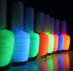 Светящийся в темноте лак для ногтей