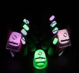 Светящийся в темноте лак для ногтей